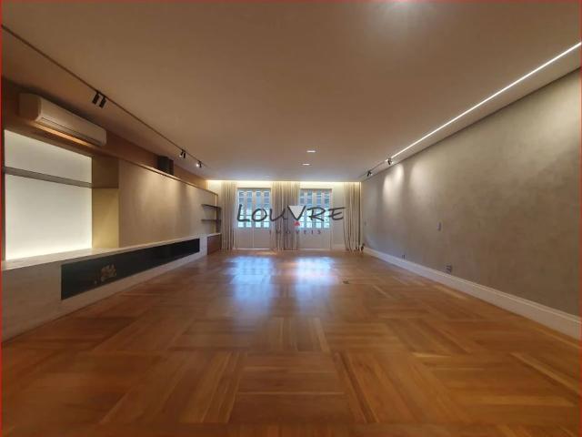 Apartamento para Locação em São Paulo/SP Jardim Europa 3 Quartos