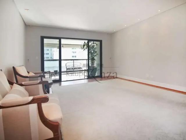 Apartamento para Locação em São Paulo/SP Jardim Paulista 3 Quartos