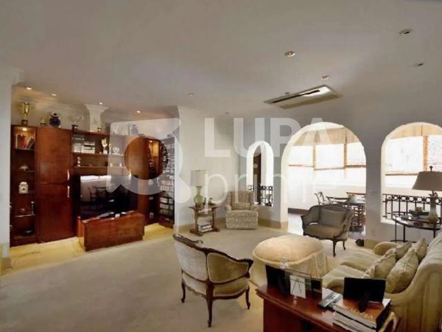 Apartamento para Locação em São Paulo/SP Jardins 4 Quartos