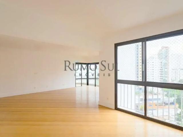 Apartamento para Locação em São Paulo/SP Moema 3 Quartos