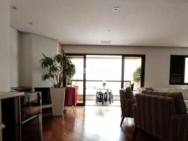 Apartamento para Locação em São Paulo/SP Morumbi 3 Quartos