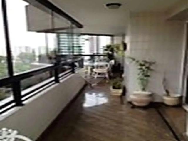 Apartamento para Locação em São Paulo/SP Morumbi 4 Quartos