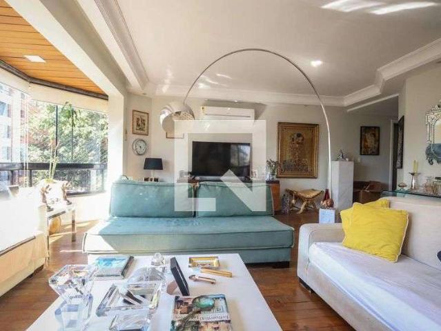 Apartamento para Locação em São Paulo/SP Morumbi 4 Quartos