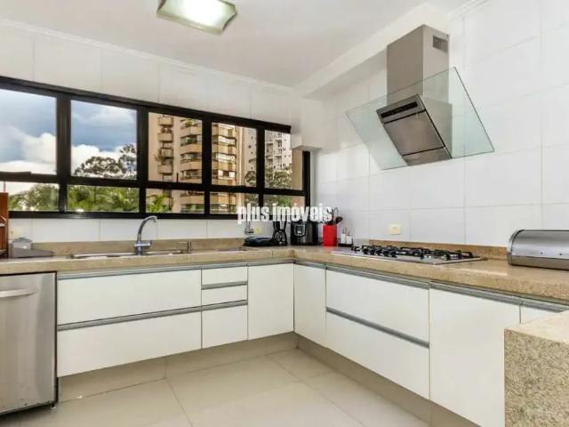 Apartamento para Locação em São Paulo/SP Morumbi 4 Quartos