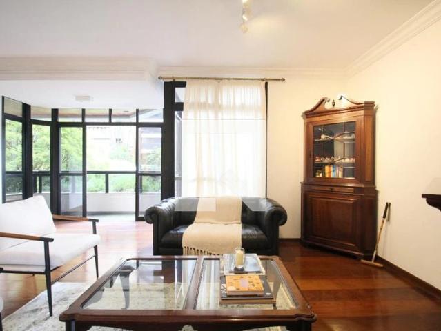 Apartamento para Locação em São Paulo/SP Real Parque 5 Quartos