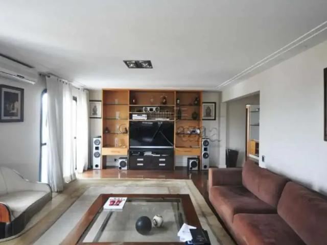 Apartamento para Locação em São Paulo/SP Real Parque 3 Quartos