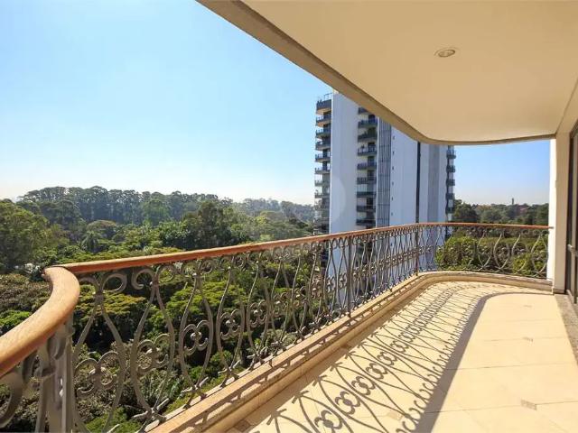 Apartamento para Locação em São Paulo/SP Santo Amaro 5 Quartos