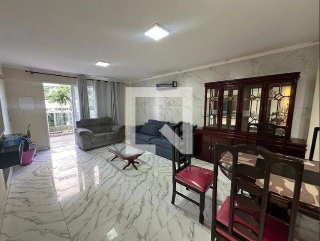 Apartamento para Locação em São Vicente/SP Itararé 2 Quartos