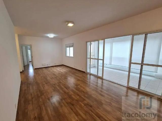 Apartamento para Locação em Santana de Parnaíba/SP Tamboré 3 Quartos
