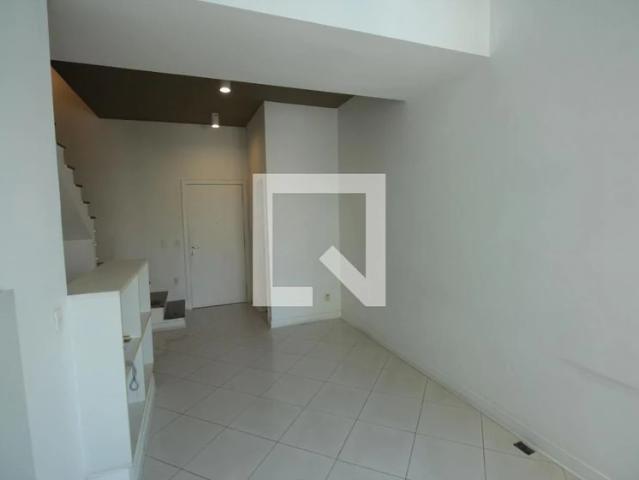 Apartamento para Locação em Santos/SP Gonzaga 2 Quartos