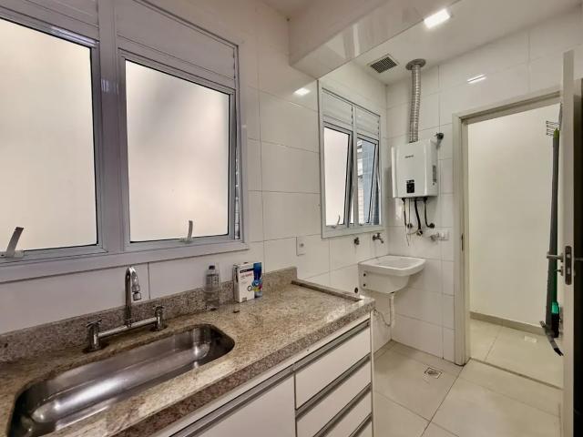 Apartamento para Locação em Santos/SP Ponta da Praia 2 Quartos