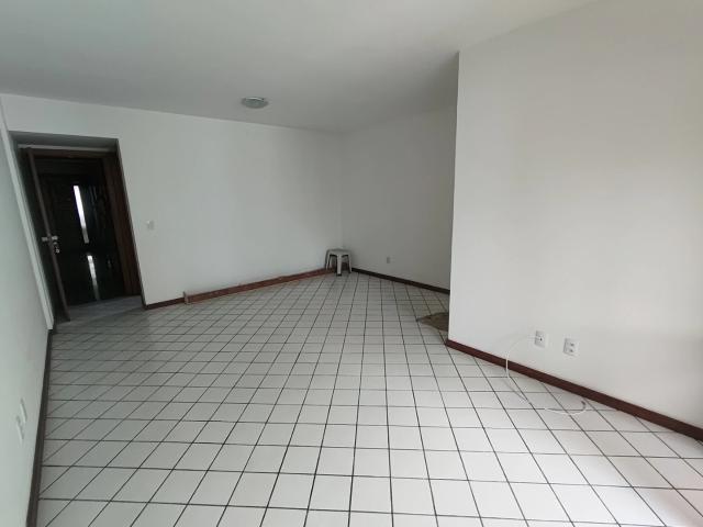 Apartamento para Locação em Salvador/BA Candeal 3 Quartos