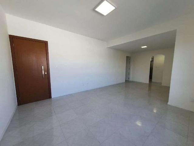 Apartamento para Locação em Salvador/BA Itaigara 3 Quartos