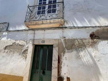 Apartamento T1 para ser remodelado totalmente, Borba