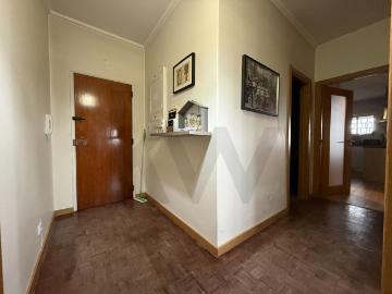 Apartamento para venda na zona central da Guarda, renovado e pronto a habitar