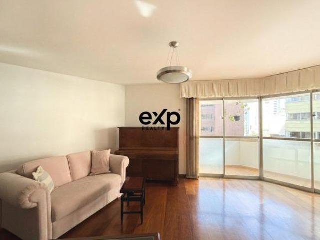 Apartamento para venda no Centro de Curitiba, 3 quartos sendo 1 suite, 138m²