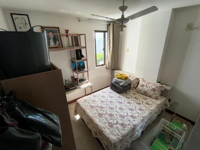 Apartamento para venda no Ed. Versailles na Pelinca em Campos dos Goytacazes