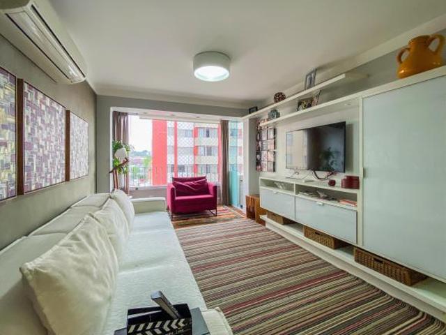 Apartamento para Venda com 113 m², 3 dormitórios, 2 vagas na Vila Madalena SP