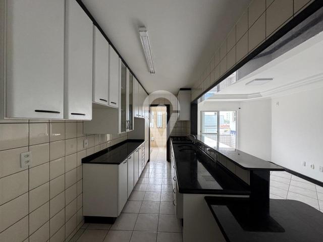 Apartamento para venda com 3 quartos no centro em Jaraguá do Sul