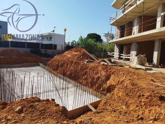 Apartamento para venda com jardim e piscina em Lagoa, Porche. 86m² Lagoa e Carvoeiro
