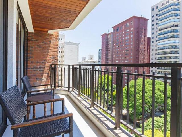 Apartamento para venda e locação em Itaim Bibi com 2 quartos, sendo 2 suítes, 195m²