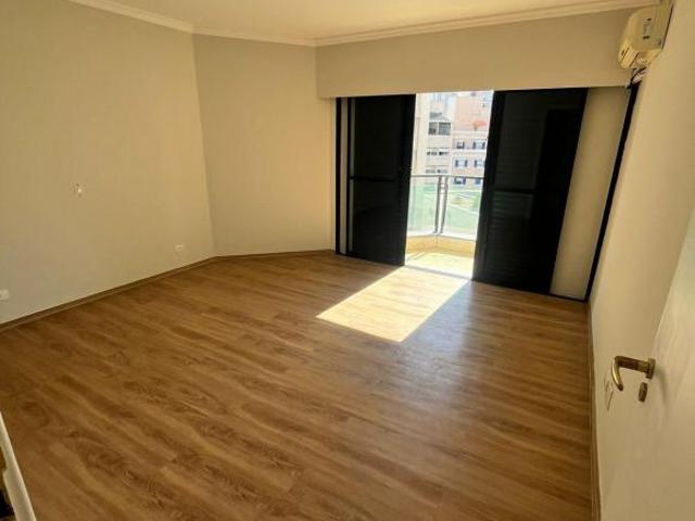 Apartamento para venda e locação em Itaim Bibi com 3 quartos, sendo 3 suítes, 240m²