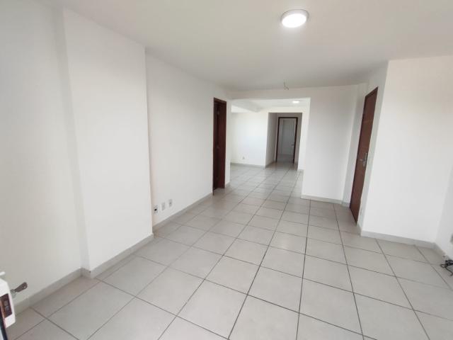 Apartamento para Venda em Macaé/RJ Imbetiba 3 Quartos