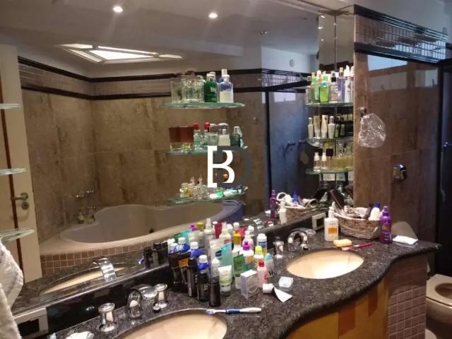 Apartamento para Venda em Macaé/RJ Imbetiba 4 Quartos