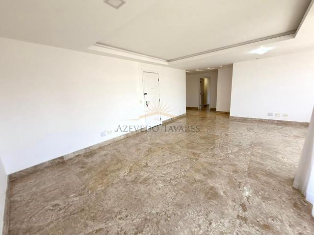 Apartamento para Venda em Macaé/RJ Praia do Pecado 4 Quartos