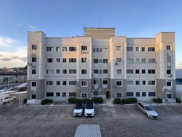 Apartamento para Venda em Maracanaú/CE Centro 2 Quartos