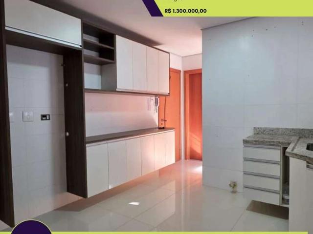 Apartamento para Venda em Maringá/PR Zona 07 4 Quartos