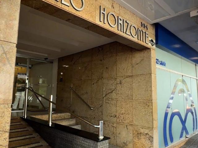 Apartamento para Venda em Maringá/PR Zona 07 4 Quartos