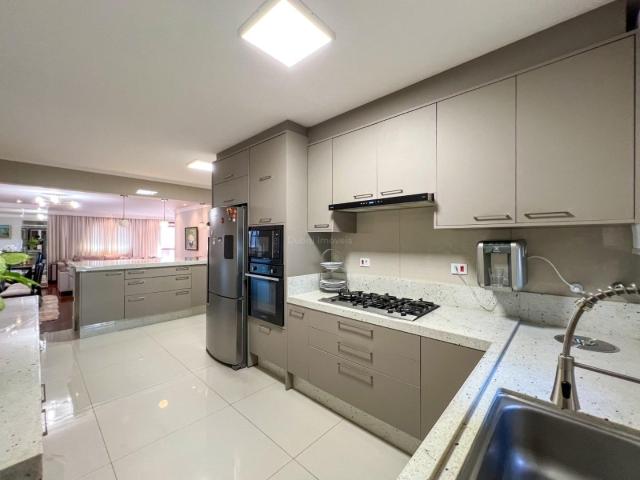 Apartamento para Venda em Maringá/PR Zona 01 2 Quartos
