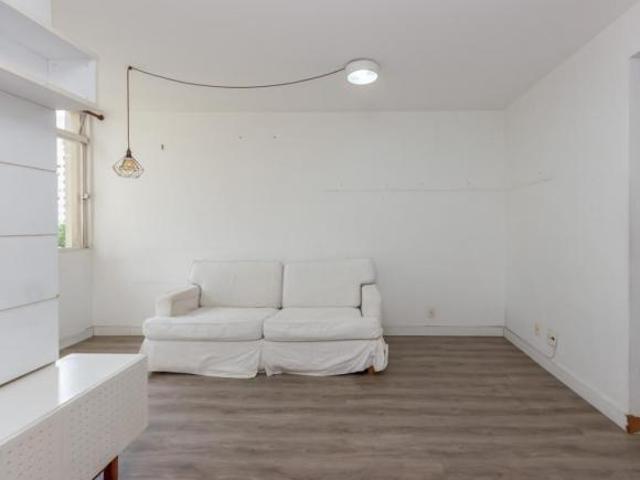 Apartamento para venda em Moema com 2 quartos, 67m²
