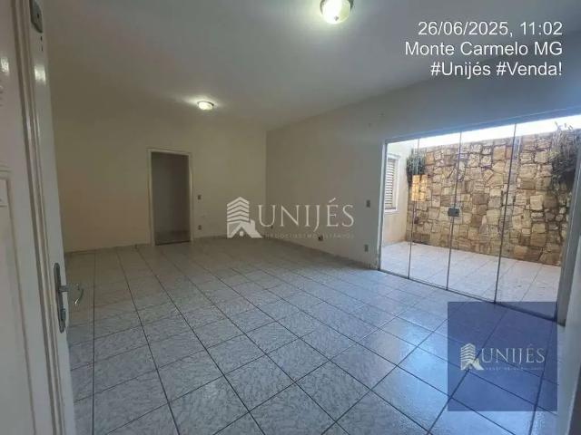 Apartamento para Venda em Monte Carmelo/MG Batuque 3 Quartos
