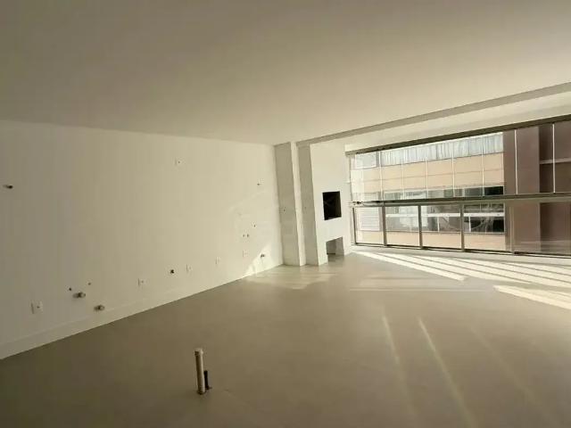 Apartamento para Venda em Navegantes/SC Centro 3 Quartos
