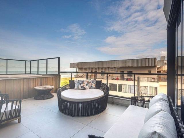 Apartamento para Venda em Navegantes/SC Meia Praia 4 Quartos