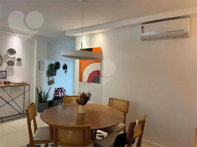 Apartamento para Venda em Niterói/RJ Camboinhas 3 Quartos