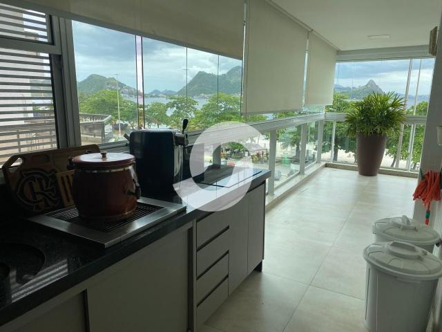 Apartamento para Venda em Niterói/RJ Charitas 4 Quartos