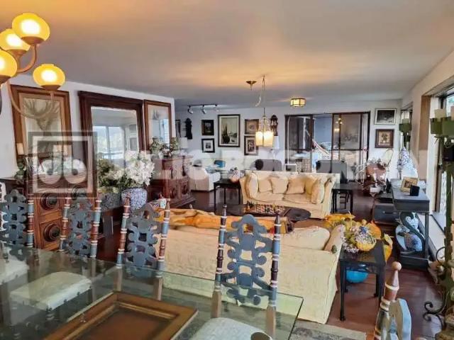 Apartamento para Venda em Niterói/RJ Ingá 4 Quartos