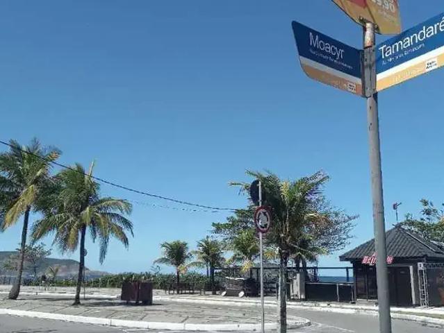 Apartamento para Venda em Niterói/RJ Piratininga 4 Quartos