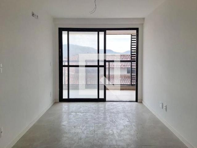 Apartamento para Venda em Niterói/RJ Piratininga 2 Quartos