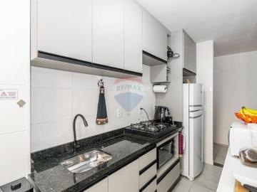 Apartamento para venda em Novo Mundo de 48.00m² com 2 Quartos e 2 Garagens