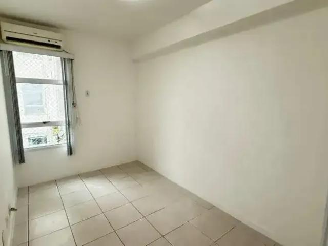 Apartamento para Venda em Nova Iguaçu/RJ Centro 3 Quartos