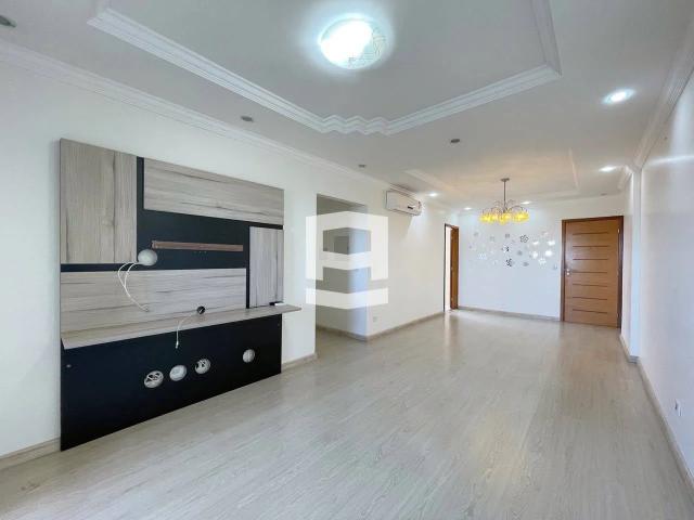 Apartamento para Venda em Apucarana/PR Centro 3 Quartos