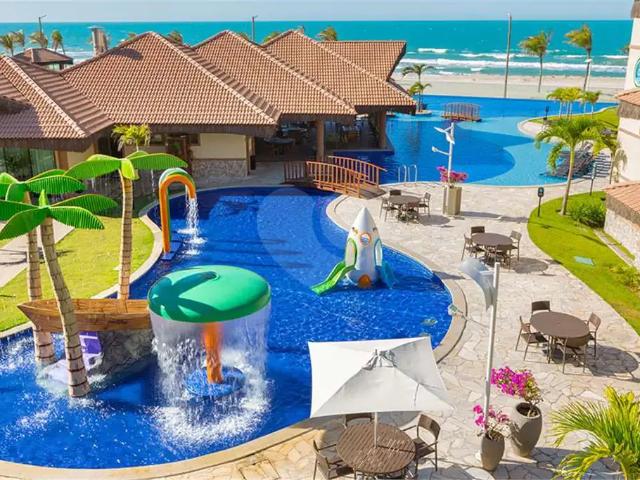 Apartamento para Venda em Aquiraz/CE Centro 4 Quartos