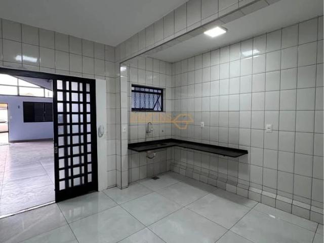 Apartamento para Venda em Araguari/MG Centro 2 Quartos