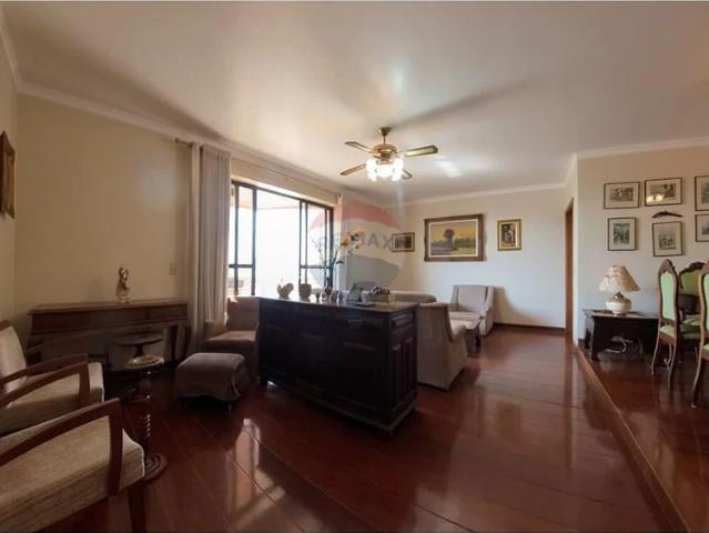 Apartamento para Venda em Araras/SP Centro 3 Quartos