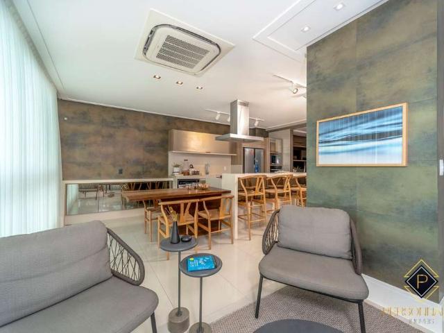 Apartamento para Venda em Balneário Camboriú/SC Centro 4 Quartos