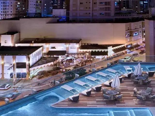 Apartamento para Venda em Balneário Camboriú/SC Centro 4 Quartos